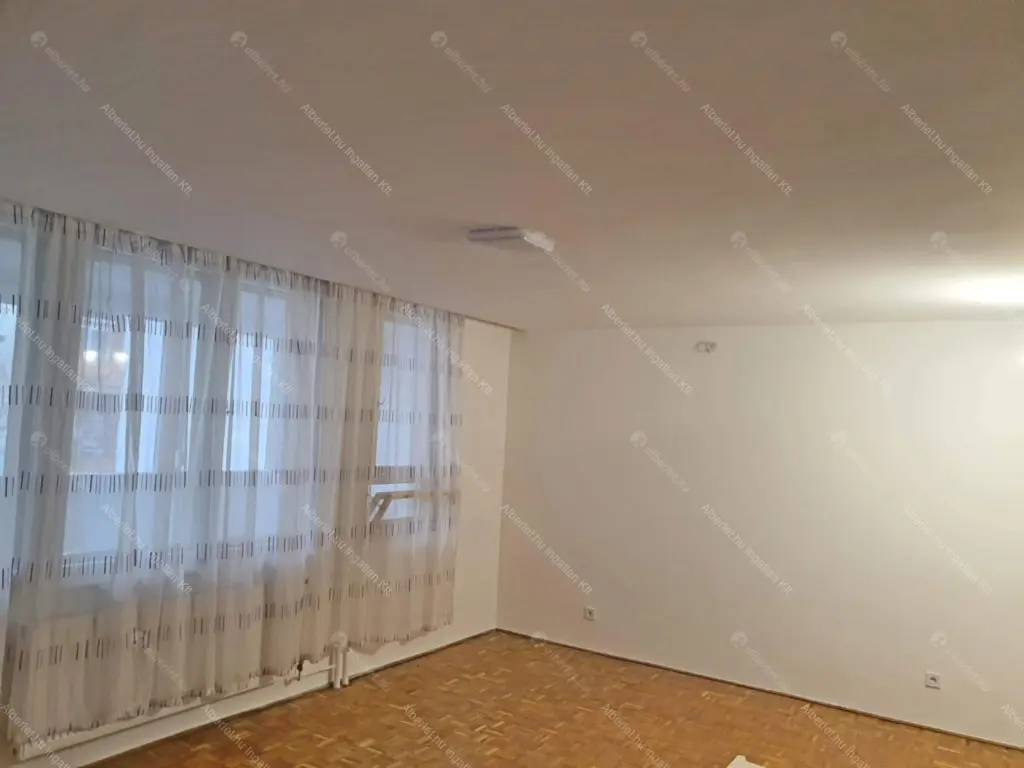 Kiadó albérlet 470000 Ft/hó áron: Budapest, I. kerület  Attila út. Mérete: 80 nm, 4 szobás | Alberlet.hu - 6688251