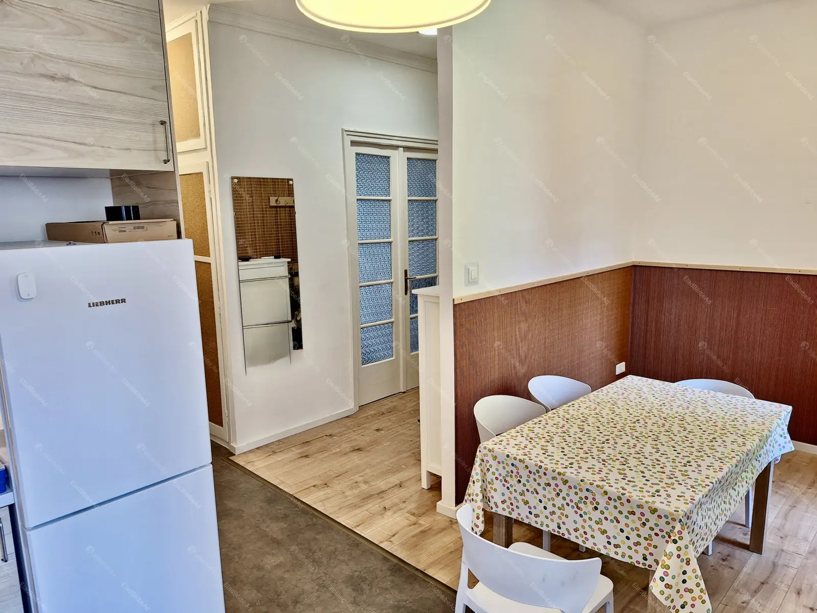 Kiadó albérlet 328000 Ft/hó áron: Budapest, I. kerület  Attila út. Mérete: 83 nm, 2 szobás | Alberlet.hu - 6668658