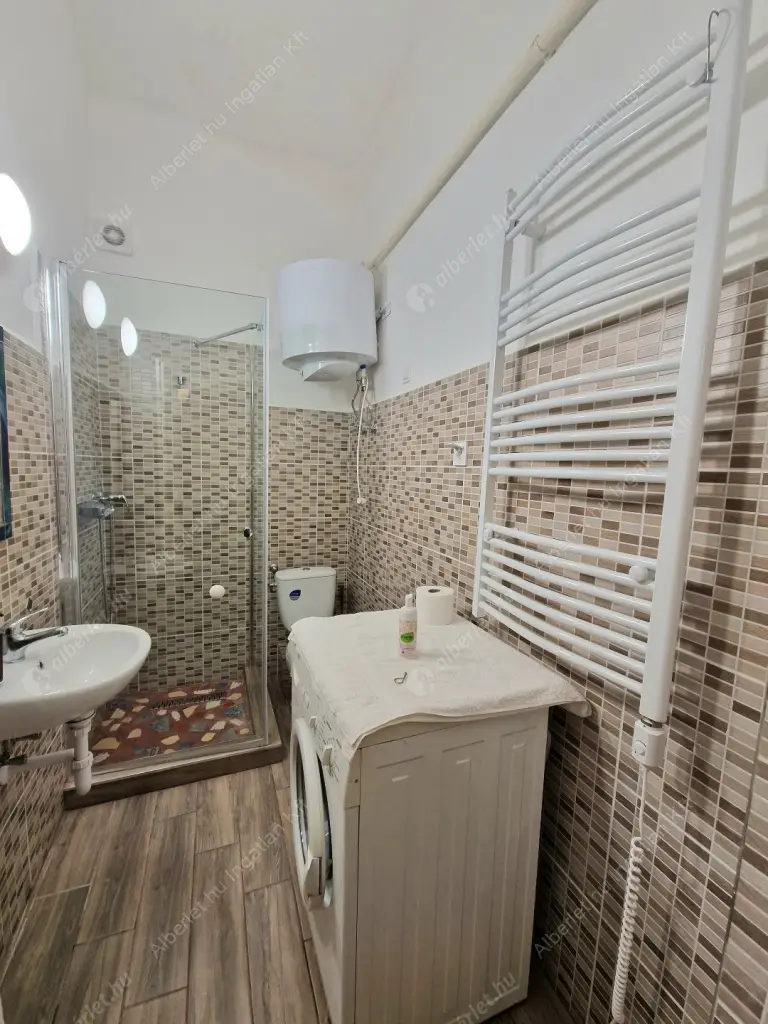 Kiadó albérlet 210000 Ft/hó áron: Budapest, I. kerület  Avar utca. Mérete: 39 nm, 1 szobás | Alberlet.hu - 6573719