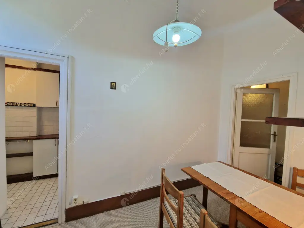 Kiadó albérlet 210000 Ft/hó áron: Budapest, I. kerület  Avar utca. Mérete: 39 nm, 1 szobás | Alberlet.hu - 6577390