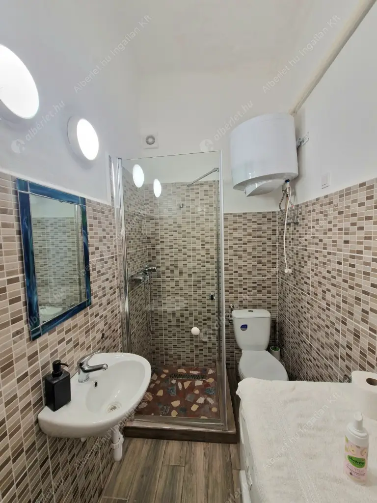 Kiadó albérlet 210000 Ft/hó áron: Budapest, I. kerület  Avar utca. Mérete: 39 nm, 1 szobás | Alberlet.hu - 6577401