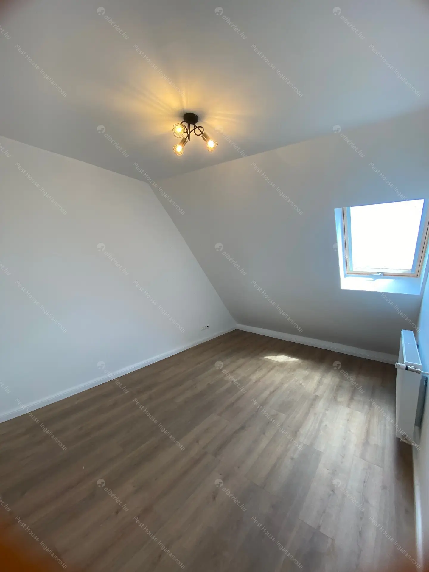 Kiadó albérlet 435000 Ft/hó áron: Budapest, I. kerület  Batthyány utca. Mérete: 100 nm, 3 szobás | Alberlet.hu - 6453530