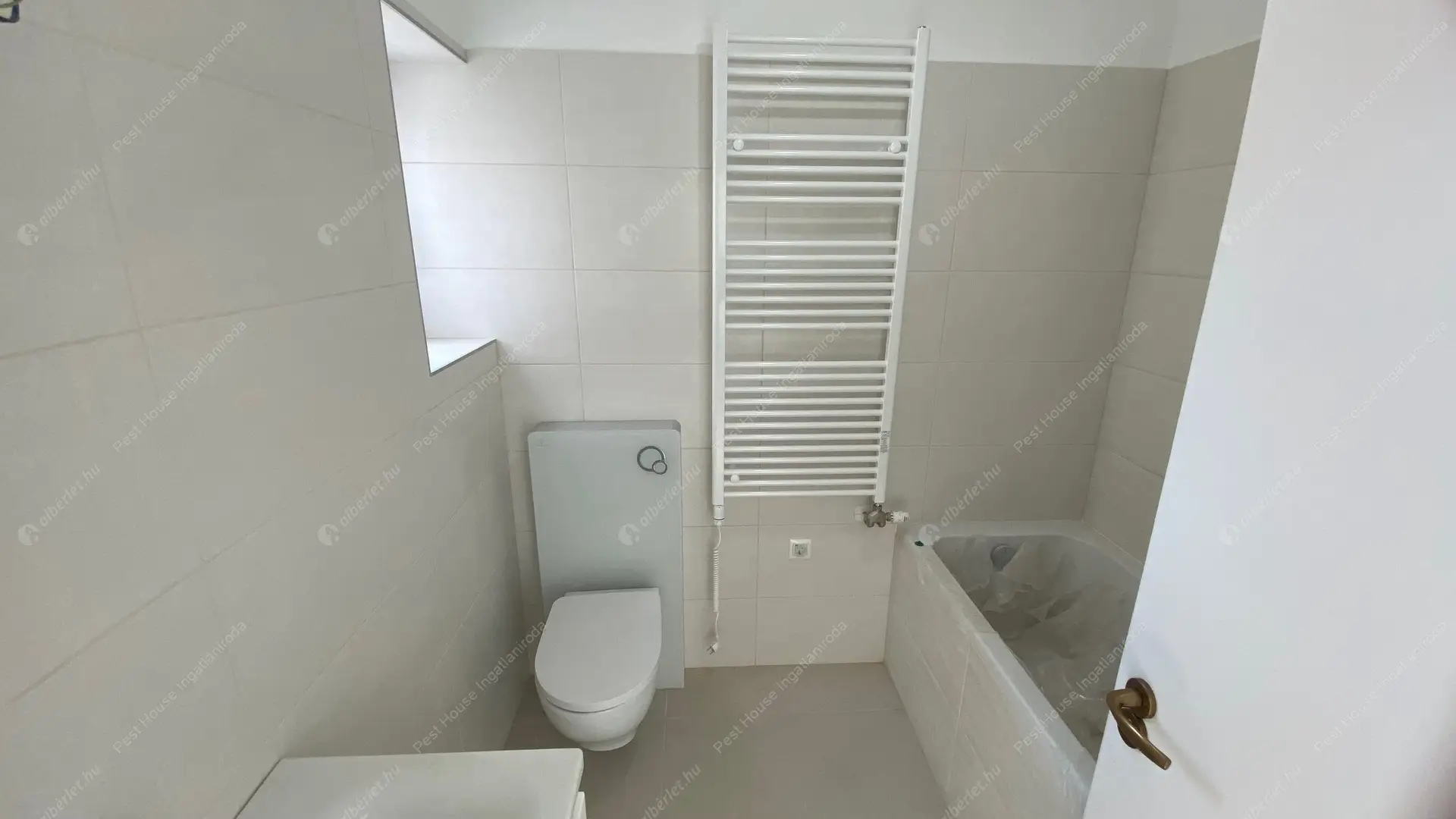 Kiadó albérlet 435000 Ft/hó áron: Budapest, I. kerület  Batthyány utca. Mérete: 100 nm, 3 szobás | Alberlet.hu - 6453535