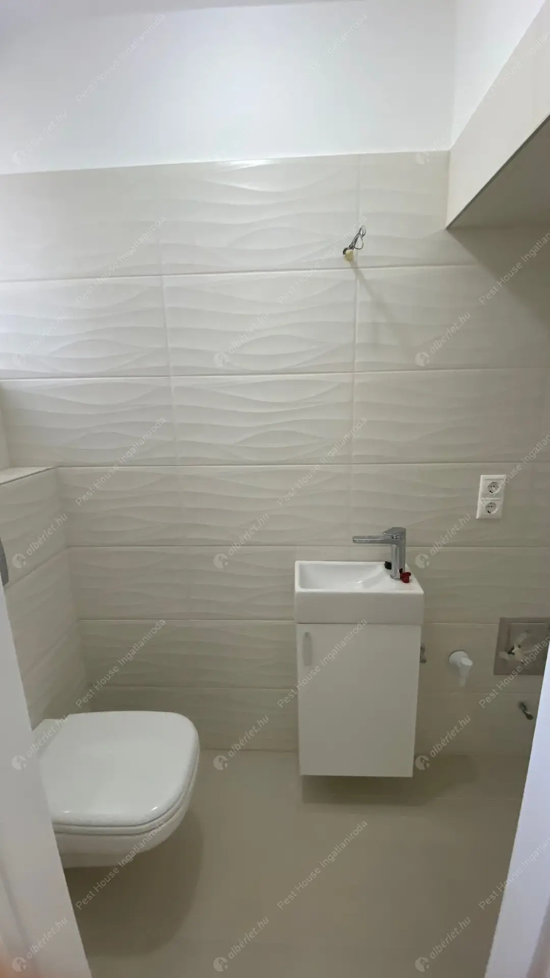 Kiadó albérlet 435000 Ft/hó áron: Budapest, I. kerület  Batthyány utca. Mérete: 100 nm, 3 szobás | Alberlet.hu - 6453545