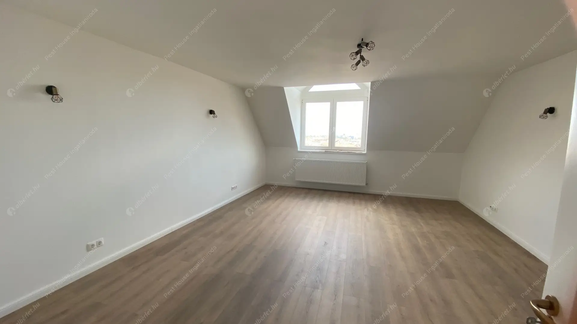 Kiadó albérlet 435000 Ft/hó áron: Budapest, I. kerület  Batthyány utca. Mérete: 100 nm, 3 szobás | Alberlet.hu - 6453546