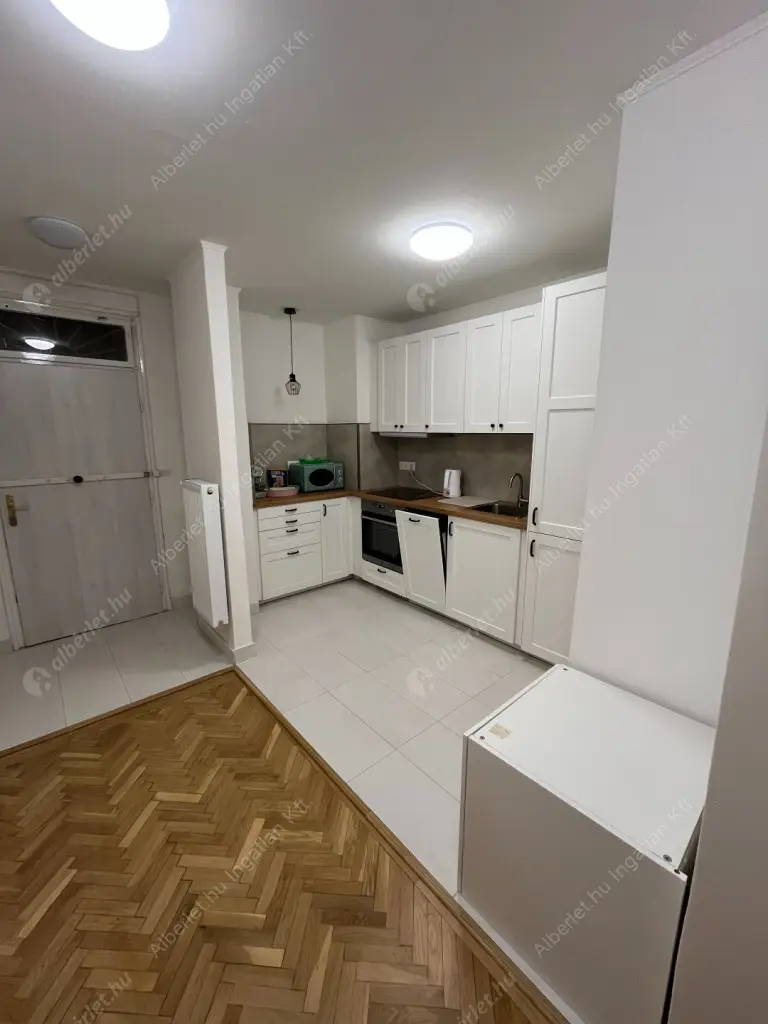 Kiadó albérlet 340000 Ft/hó áron: Budapest, I. kerület  Batthyány utca. Mérete: 60 nm, 2 szobás | Alberlet.hu - 6555031