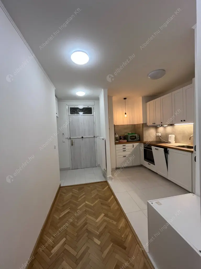 Kiadó albérlet 340000 Ft/hó áron: Budapest, I. kerület  Batthyány utca. Mérete: 60 nm, 2 szobás | Alberlet.hu - 6555035