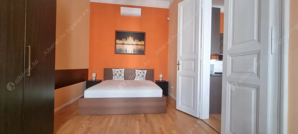 Kiadó albérlet 440000 Ft/hó áron: Budapest, I. kerület  Batthyány utca. Mérete: 72 nm, 3 szobás | Alberlet.hu - 6516835