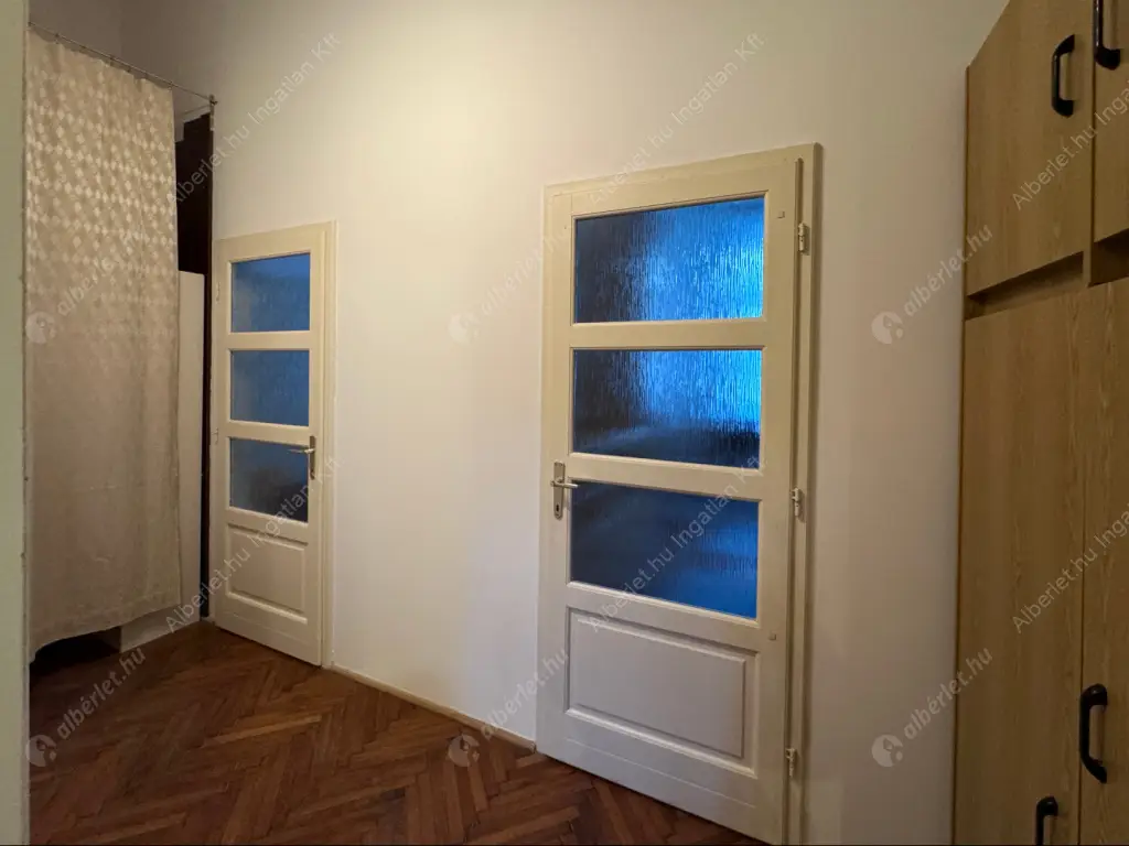 Kiadó albérlet 305000 Ft/hó áron: Budapest, I. kerület  Batthyány utca. Mérete: 73 nm, 3 szobás | Alberlet.hu - 6585109