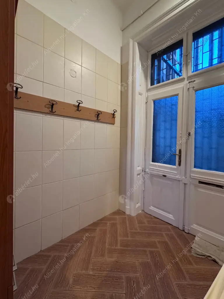 Kiadó albérlet 299000 Ft/hó áron: Budapest, I. kerület  Batthyány utca. Mérete: 73 nm, 3 szobás | Alberlet.hu - 6594020
