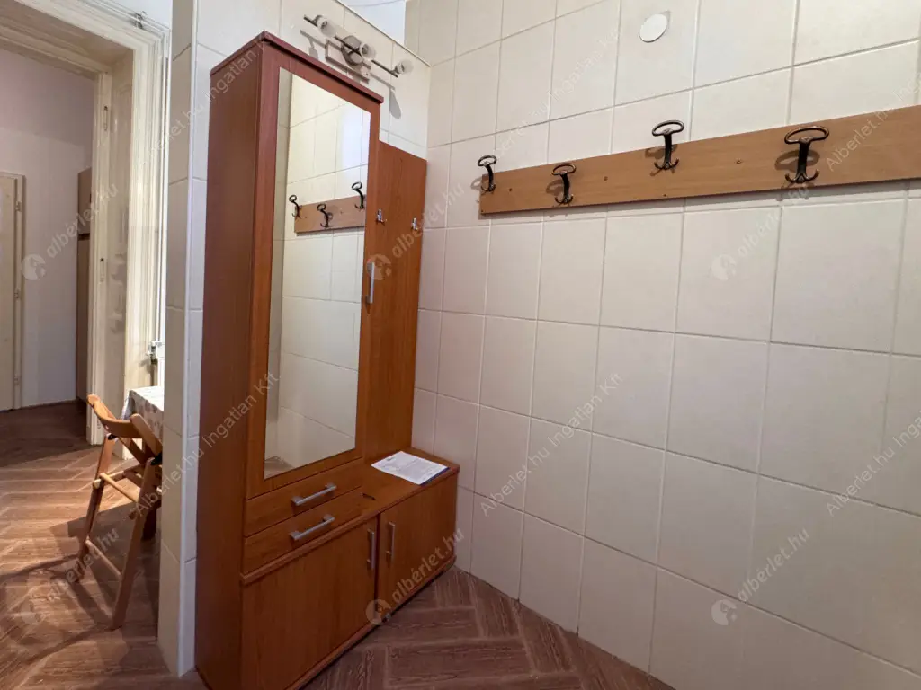 Kiadó albérlet 299000 Ft/hó áron: Budapest, I. kerület  Batthyány utca. Mérete: 73 nm, 3 szobás | Alberlet.hu - 6610330