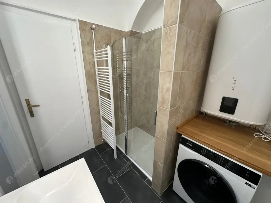 Kiadó albérlet 880000 Ft/hó áron: Budapest, I. kerület  Bem rakpart. Mérete: 125 nm, 4 szobás | Alberlet.hu - 6633456