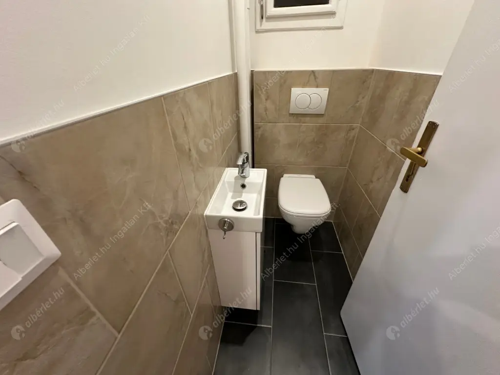 Kiadó albérlet 880000 Ft/hó áron: Budapest, I. kerület  Bem rakpart. Mérete: 125 nm, 4 szobás | Alberlet.hu - 6633462