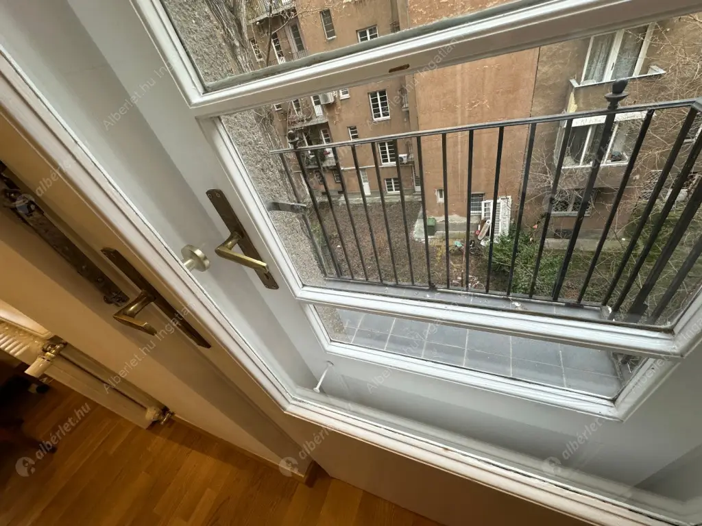 Kiadó albérlet 880000 Ft/hó áron: Budapest, I. kerület  Bem rakpart. Mérete: 125 nm, 4 szobás | Alberlet.hu - 6633466