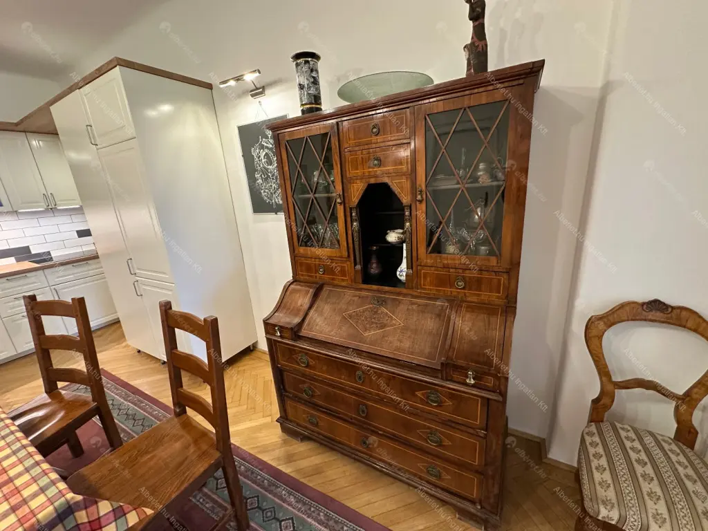 Kiadó albérlet 849000 Ft/hó áron: Budapest, I. kerület  Bem rakpart. Mérete: 125 nm, 4 szobás | Alberlet.hu - 6633548