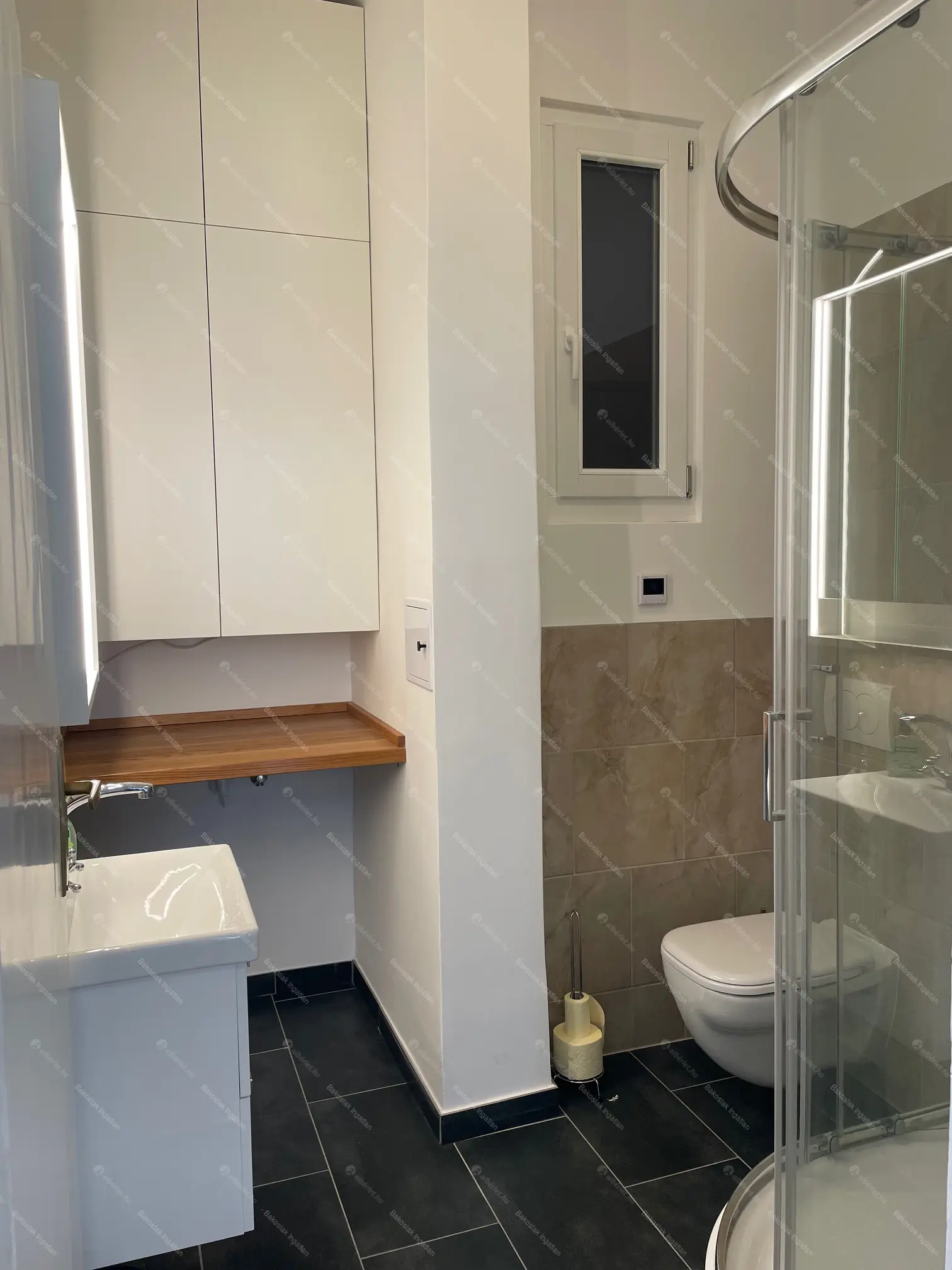 Kiadó albérlet 849000 Ft/hó áron: Budapest, I. kerület  Bem rakpart. Mérete: 125 nm, 5 szobás | Alberlet.hu - 6675337