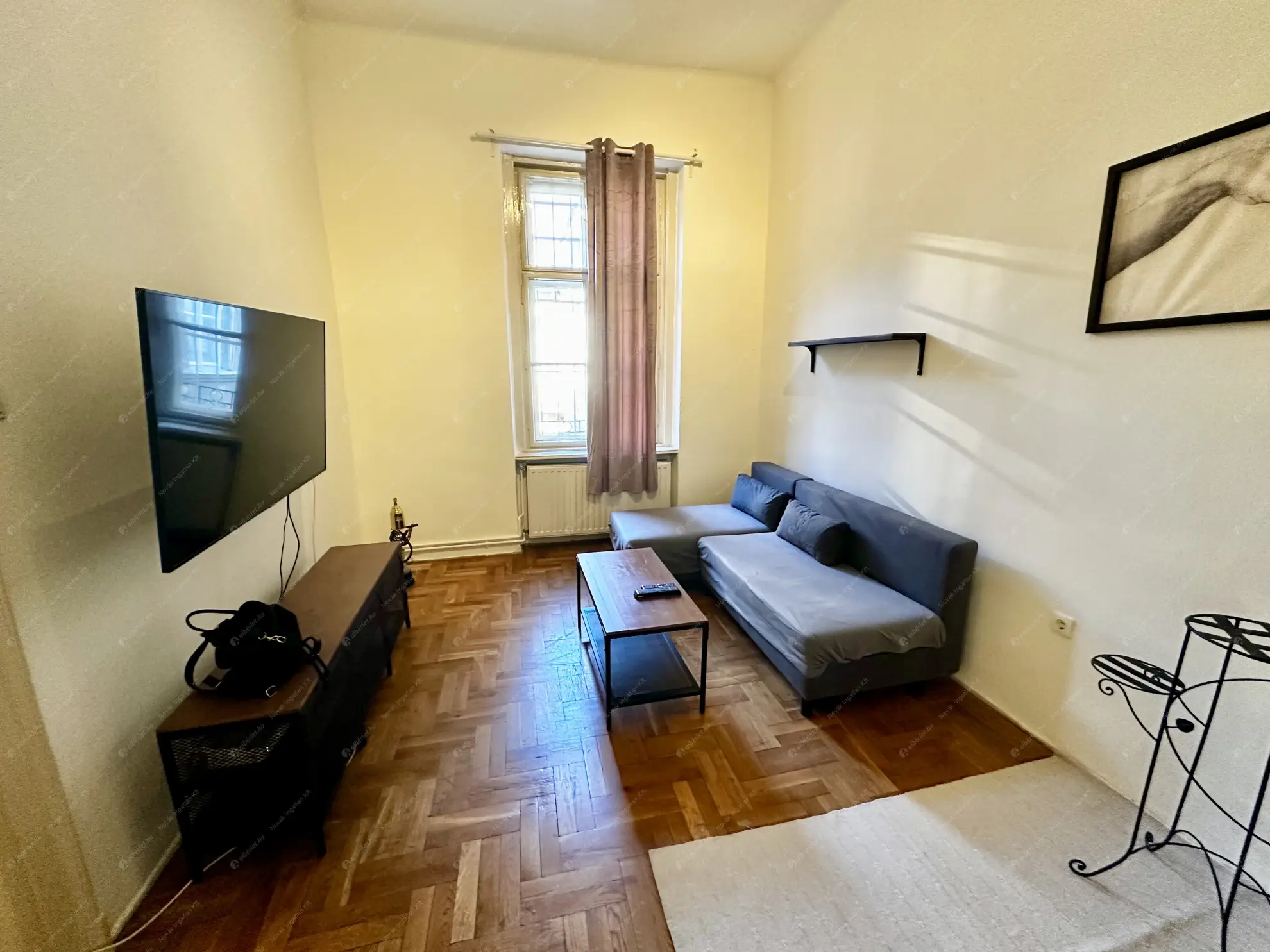 Kiadó albérlet 245000 Ft/hó áron: Budapest, I. kerület  Bem rakpart. Mérete: 35 nm, 2 szobás | Alberlet.hu - 6575236