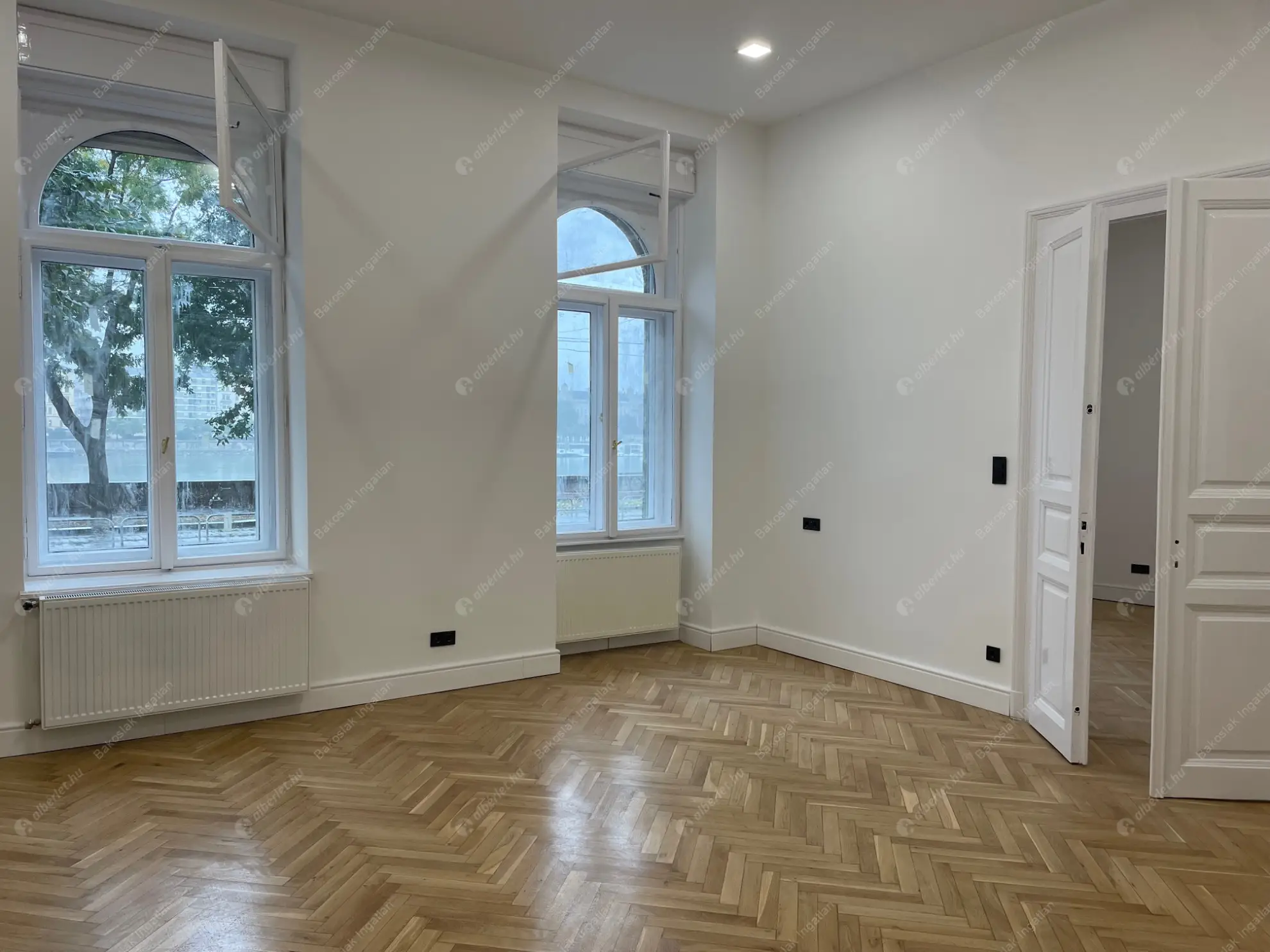 Kiadó albérlet 846000 Ft/hó áron: Budapest, I. kerület  Bem rakpart. Mérete: 95 nm, 2 szobás | Alberlet.hu - 6548871