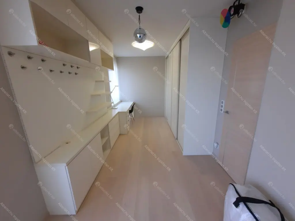 Kiadó albérlet 1700000 Ft/hó áron: Budapest, I. kerület  Bérc utca. Mérete: 160 nm, 5 szobás | Alberlet.hu - 6681703