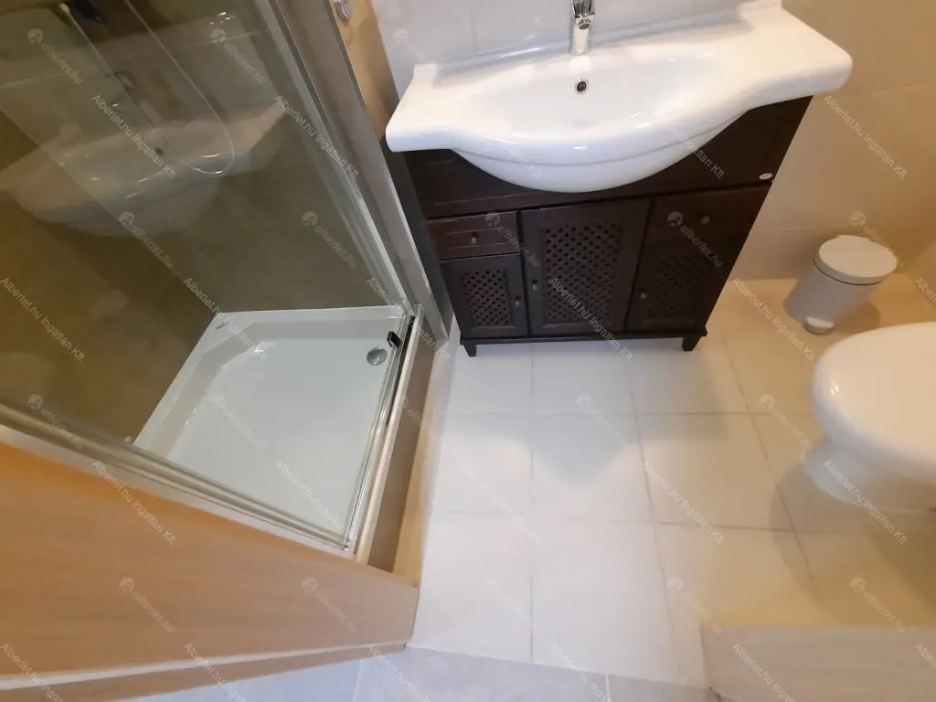 Kiadó albérlet 1700000 Ft/hó áron: Budapest, I. kerület  Bérc utca. Mérete: 160 nm, 5 szobás | Alberlet.hu - 6681709