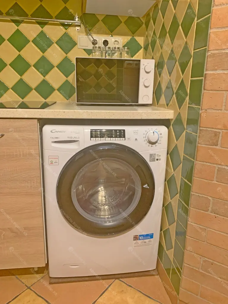 Kiadó albérlet 210000 Ft/hó áron: Budapest, I. kerület  Csap utca. Mérete: 27 nm, 1 szobás | Alberlet.hu - 6697448