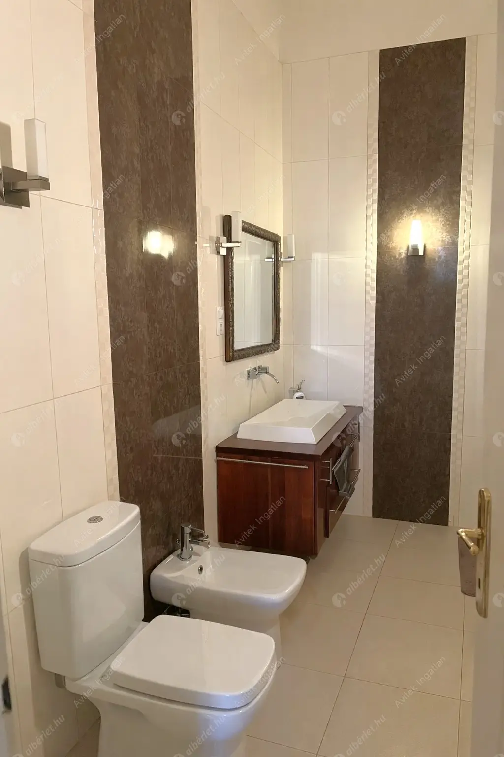 Kiadó albérlet 572000 Ft/hó áron: Budapest, I. kerület  Dísz tér. Mérete: 80 nm, 2 szobás | Alberlet.hu - 6638649