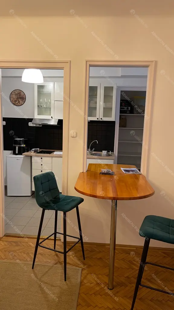 Kiadó albérlet 200000 Ft/hó áron: Budapest, I. kerület  Donáti utca. Mérete: 30 nm, 1 szobás | Alberlet.hu - 6681033