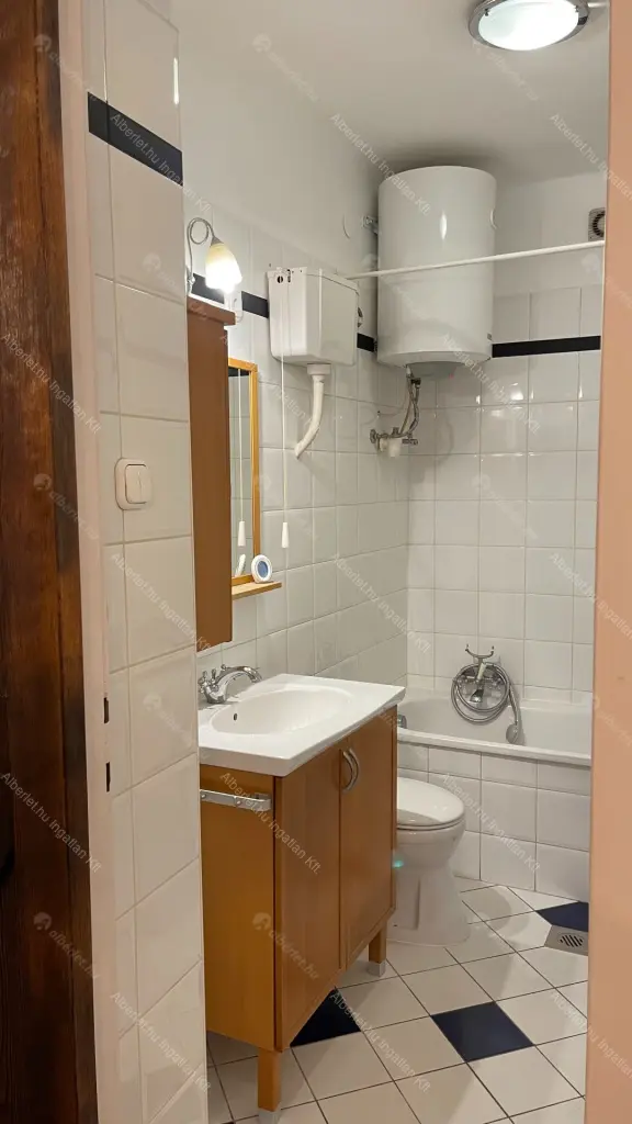 Kiadó albérlet 200000 Ft/hó áron: Budapest, I. kerület  Donáti utca. Mérete: 30 nm, 1 szobás | Alberlet.hu - 6681228