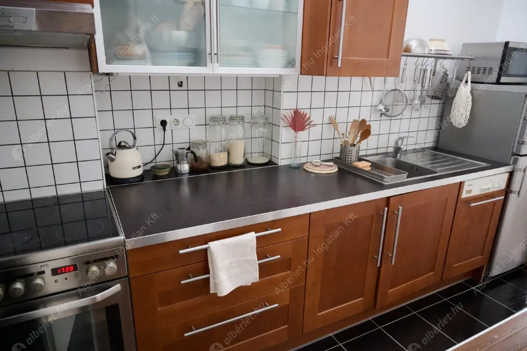 Kiadó albérlet 249000 Ft/hó áron: Budapest, I. kerület  Donáti utca. Mérete: 33 nm, 1 szobás | Alberlet.hu - 6586080