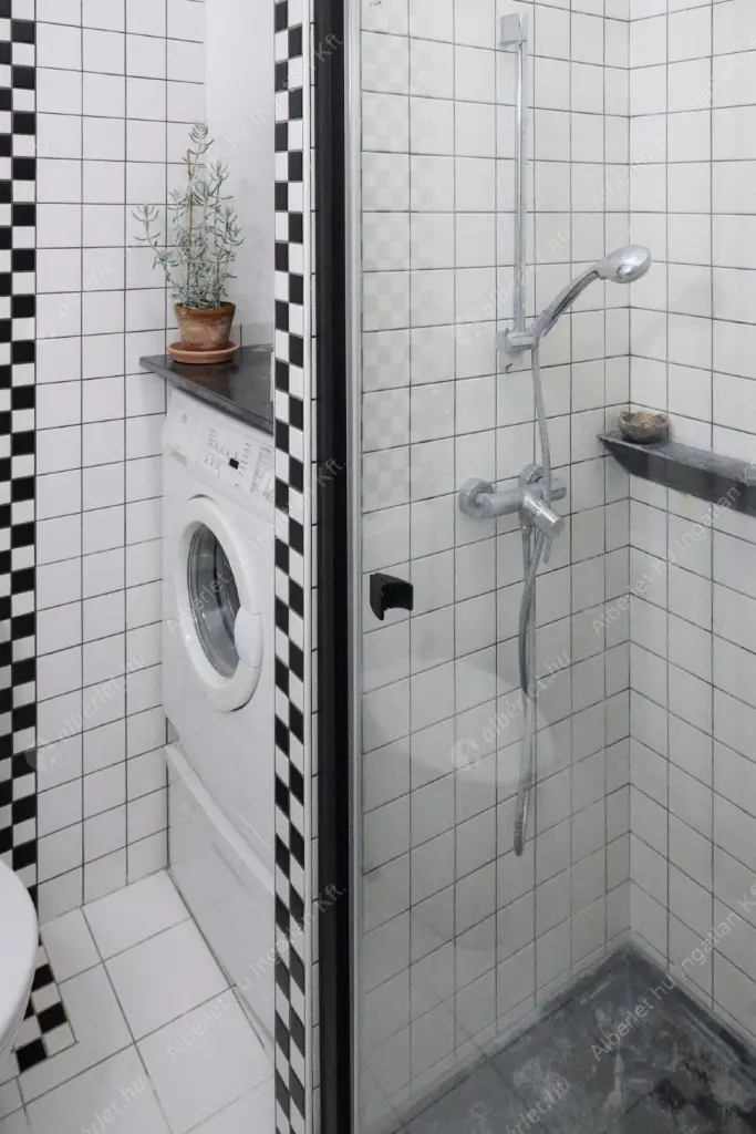 Kiadó albérlet 249000 Ft/hó áron: Budapest, I. kerület  Donáti utca. Mérete: 33 nm, 1 szobás | Alberlet.hu - 6586081