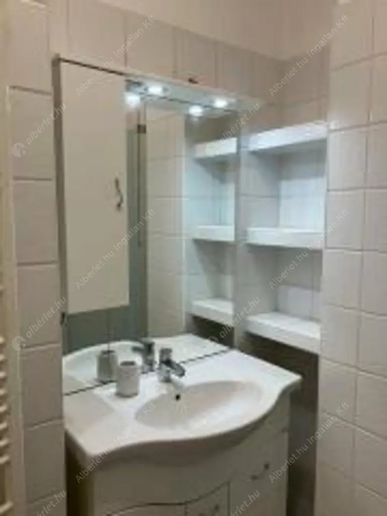 Kiadó albérlet 240000 Ft/hó áron: Budapest, I. kerület  Donáti utca. Mérete: 44 nm, 1 szobás | Alberlet.hu - 6575893