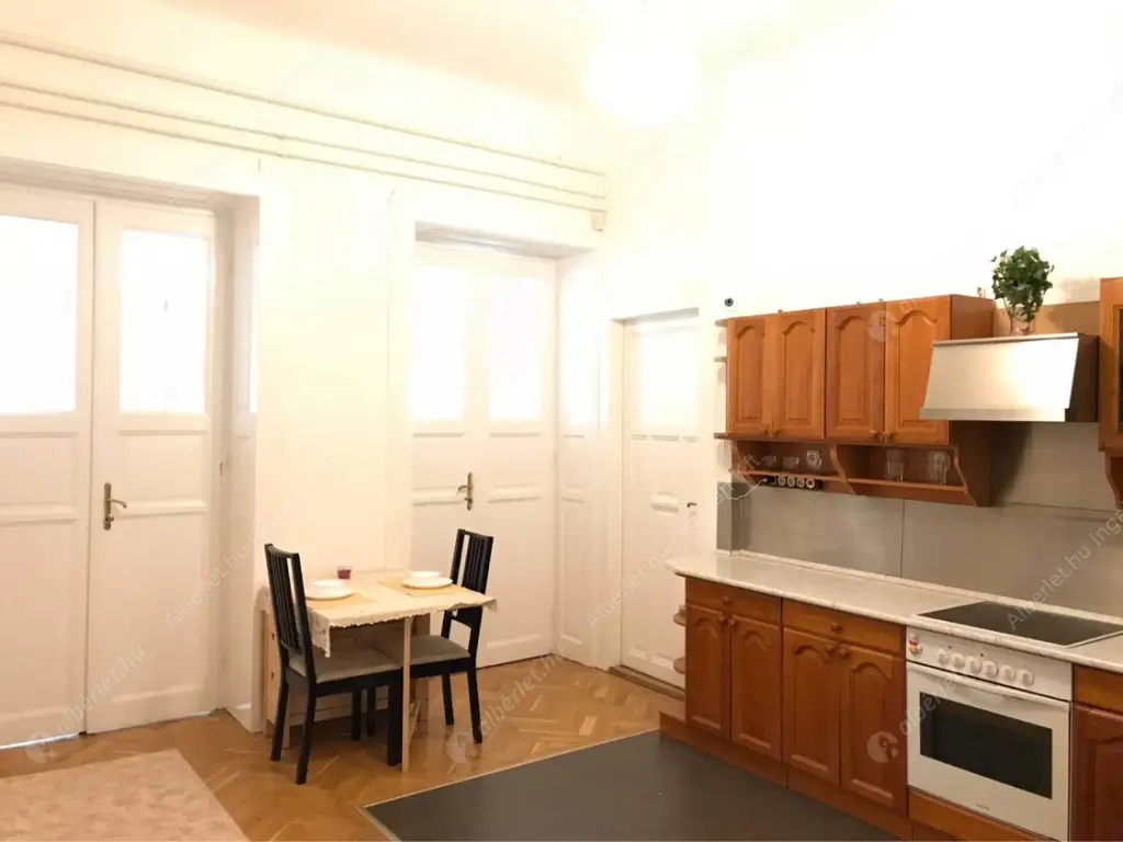 Kiadó albérlet 380000 Ft/hó áron: Budapest, I. kerület  Donáti utca. Mérete: 91 nm, 3 szobás | Alberlet.hu - 6604303