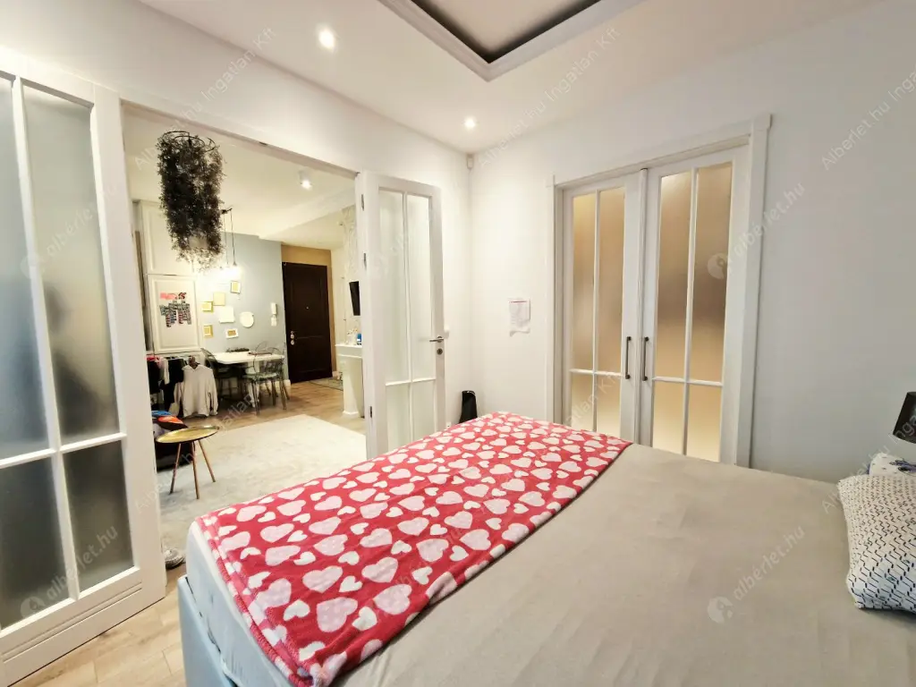 Kiadó albérlet 310000 Ft/hó áron: Budapest, I. kerület  Fiath János utca. Mérete: 48 nm, 2 szobás | Alberlet.hu - 6581373