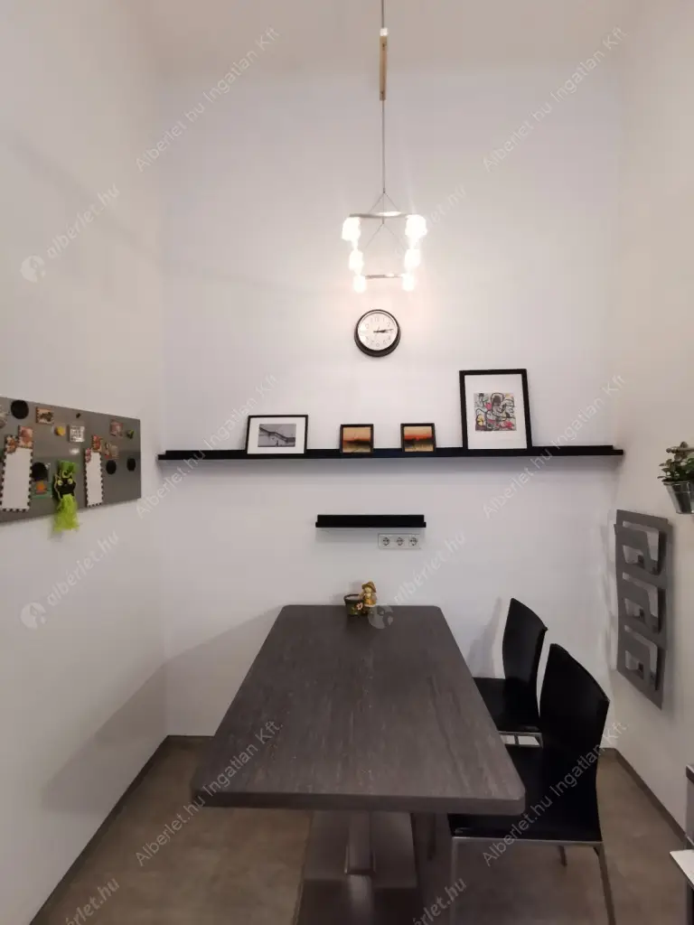 Kiadó albérlet 499000 Ft/hó áron: Budapest, I. kerület  Fő utca. Mérete: 127 nm, 4 szobás | Alberlet.hu - 6585912