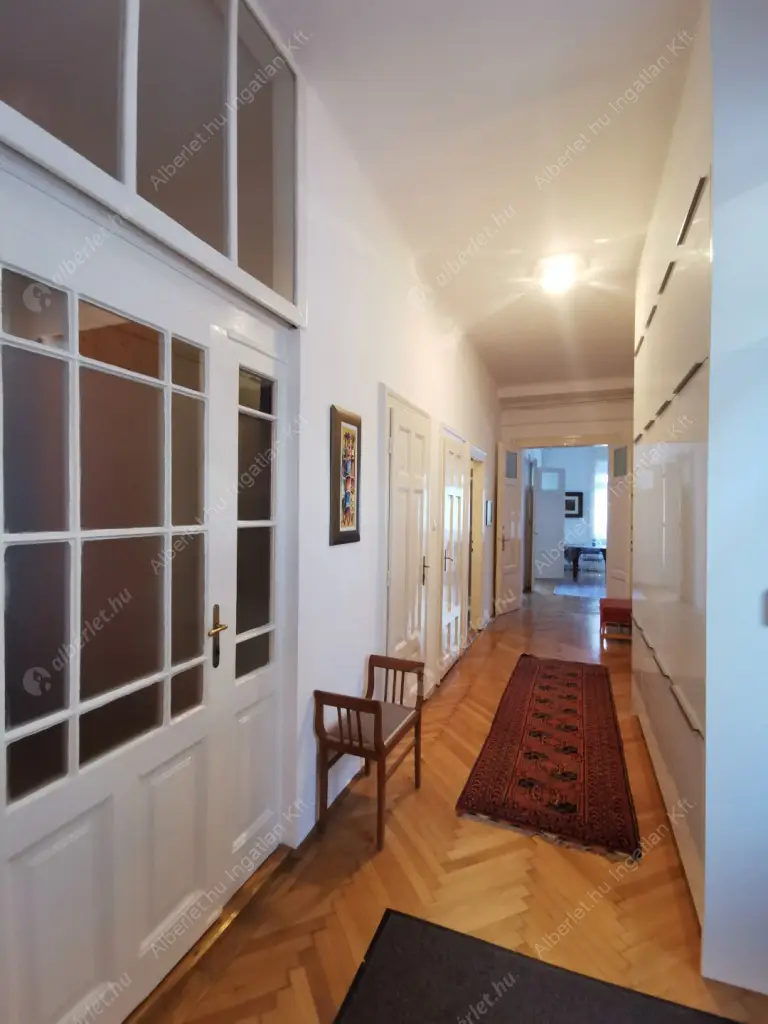 Kiadó albérlet 499000 Ft/hó áron: Budapest, I. kerület  Fő utca. Mérete: 127 nm, 4 szobás | Alberlet.hu - 6585916