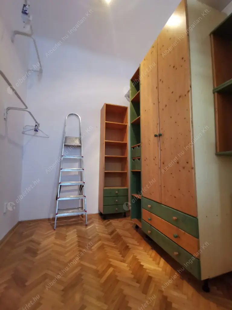 Kiadó albérlet 499000 Ft/hó áron: Budapest, I. kerület  Fő utca. Mérete: 127 nm, 4 szobás | Alberlet.hu - 6585918