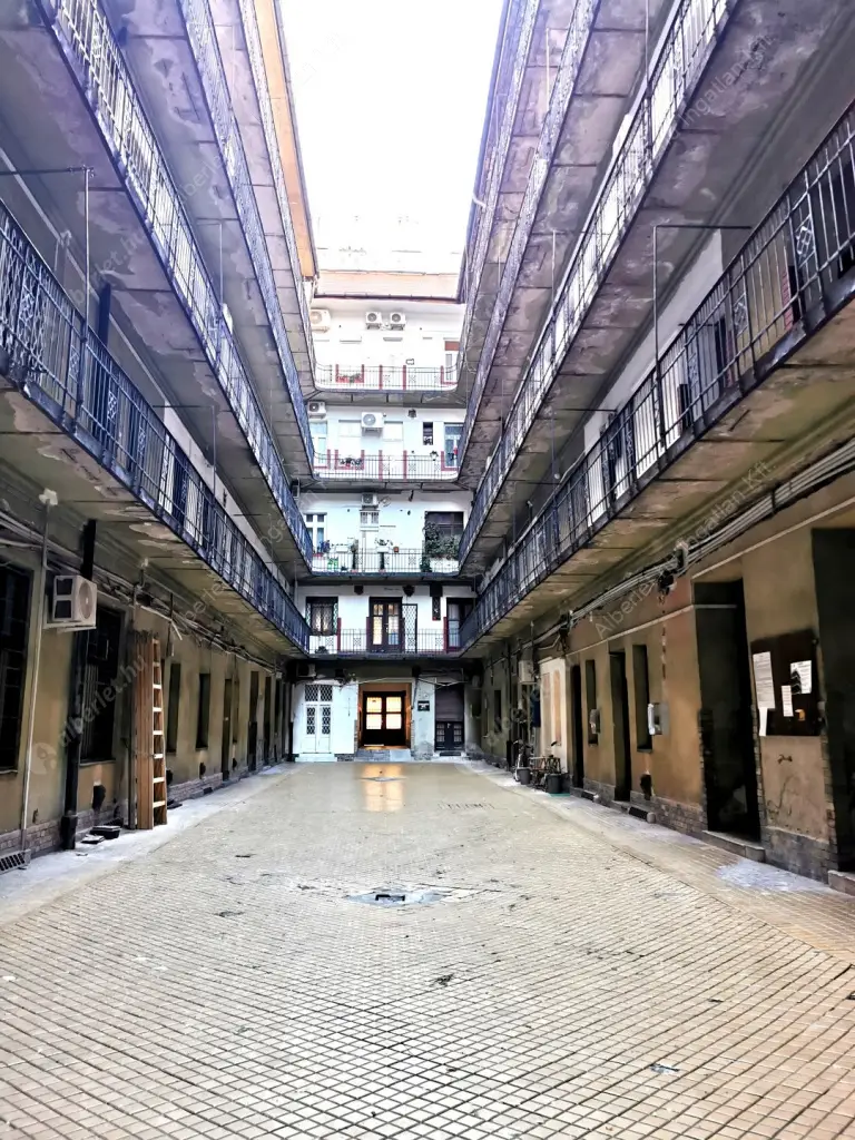 Kiadó albérlet 499000 Ft/hó áron: Budapest, I. kerület  Fő utca. Mérete: 127 nm, 4 szobás | Alberlet.hu - 6585935