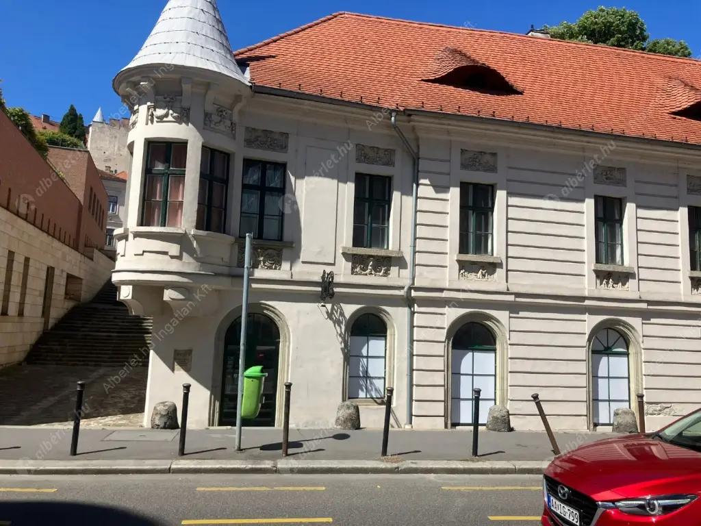 Kiadó albérlet 630000 Ft/hó áron: Budapest, I. kerület  Fő utca. Mérete: 96 nm, 2 szobás | Alberlet.hu - 6611691