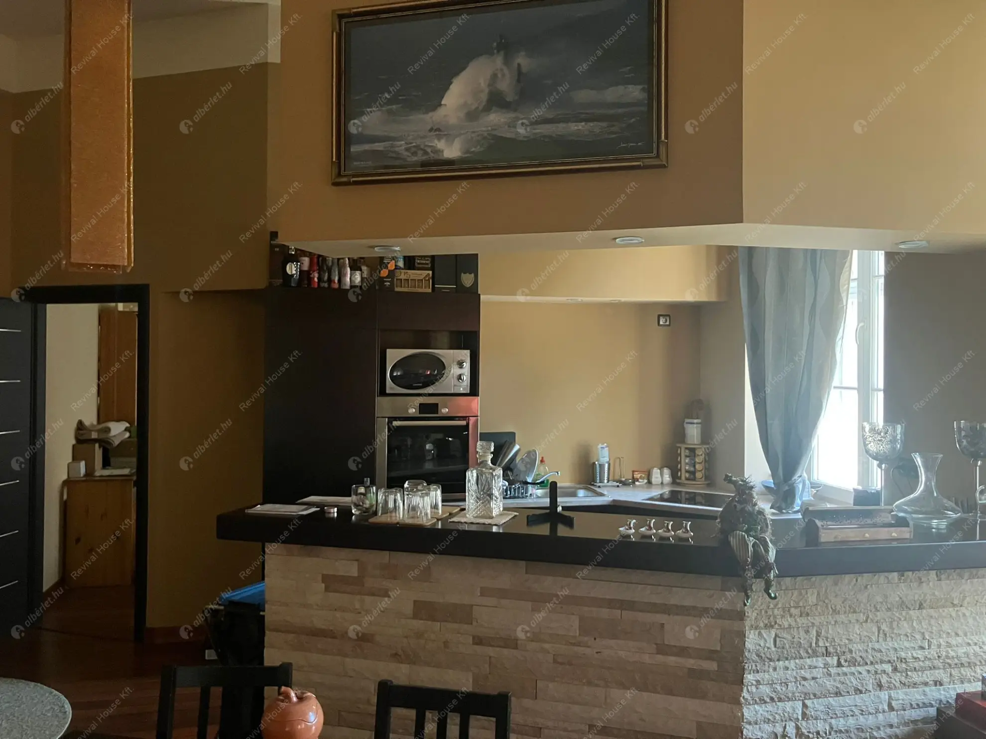 Kiadó albérlet 619000 Ft/hó áron: Budapest, I. kerület  Fő utca. Mérete: 96 nm, 3 szobás | Alberlet.hu - 6607232