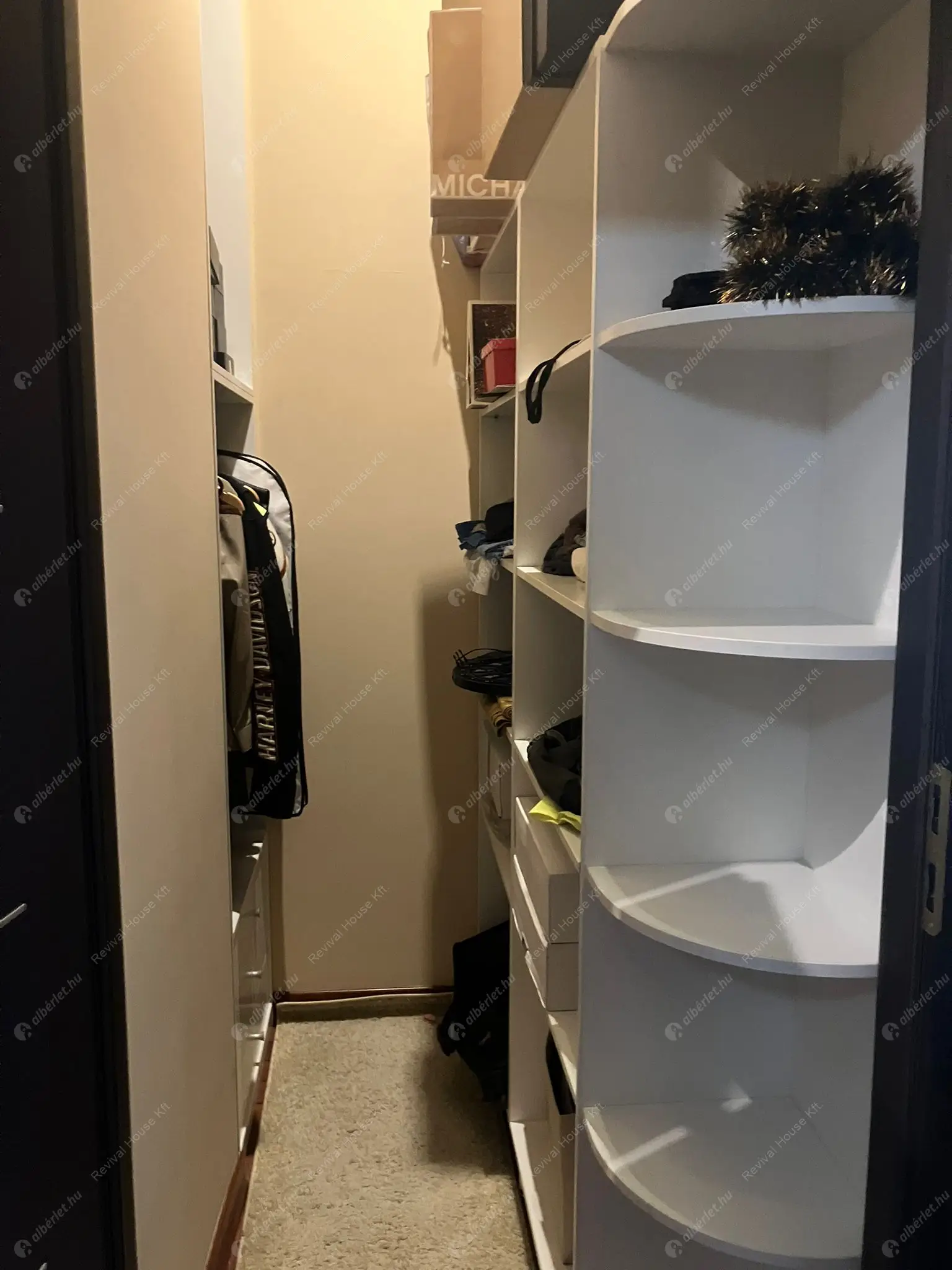 Kiadó albérlet 619000 Ft/hó áron: Budapest, I. kerület  Fő utca. Mérete: 96 nm, 3 szobás | Alberlet.hu - 6607239