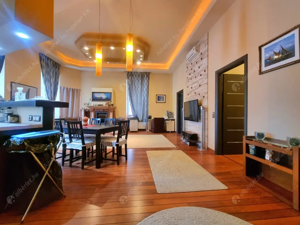 Kiadó albérlet 590000 Ft/hó áron: Budapest, I. kerület  Fő utca. Mérete: 96 nm, 3 szobás | Alberlet.hu - 6619711