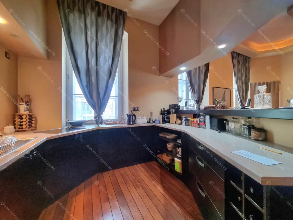 Kiadó albérlet 550000 Ft/hó áron: Budapest, I. kerület  Fő utca. Mérete: 96 nm, 3 szobás | Alberlet.hu - 6669433