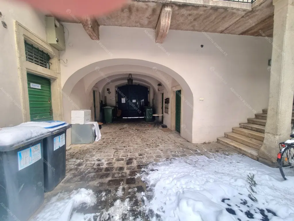 Kiadó albérlet 550000 Ft/hó áron: Budapest, I. kerület  Fő utca. Mérete: 96 nm, 3 szobás | Alberlet.hu - 6696777