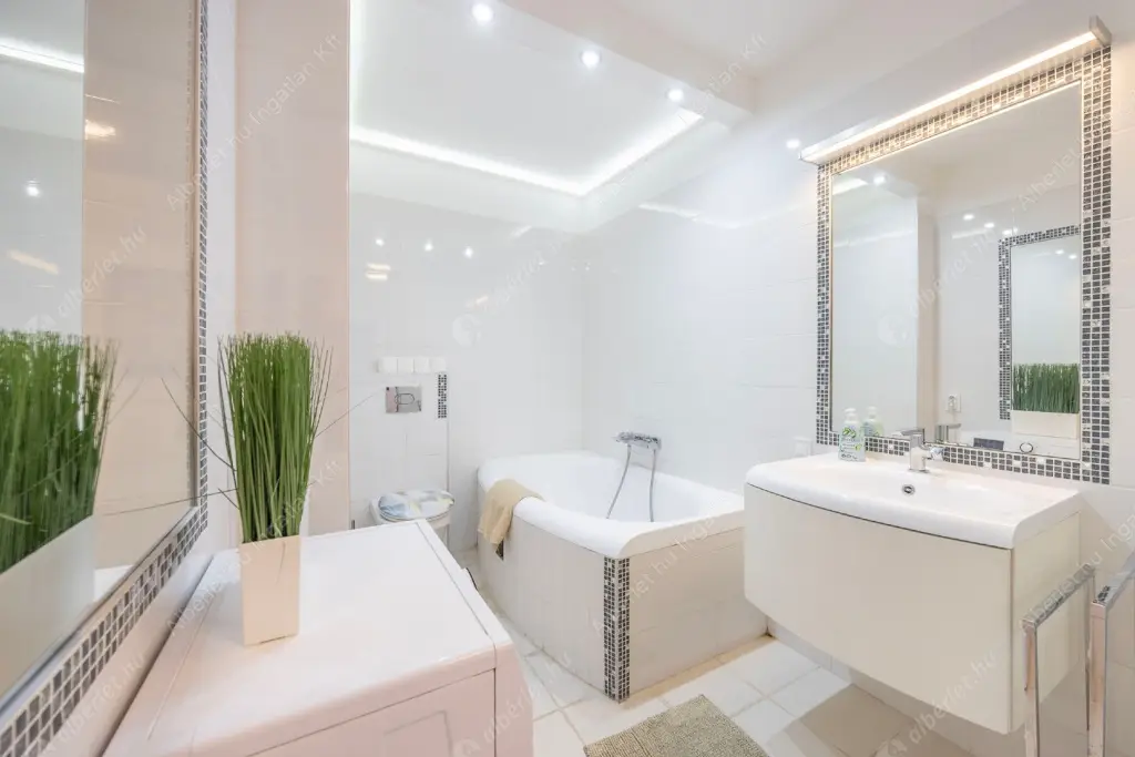 Kiadó albérlet 349000 Ft/hó áron: Budapest, I. kerület  Gellérthegy utca. Mérete: 55 nm, 1 szobás | Alberlet.hu - 6515201