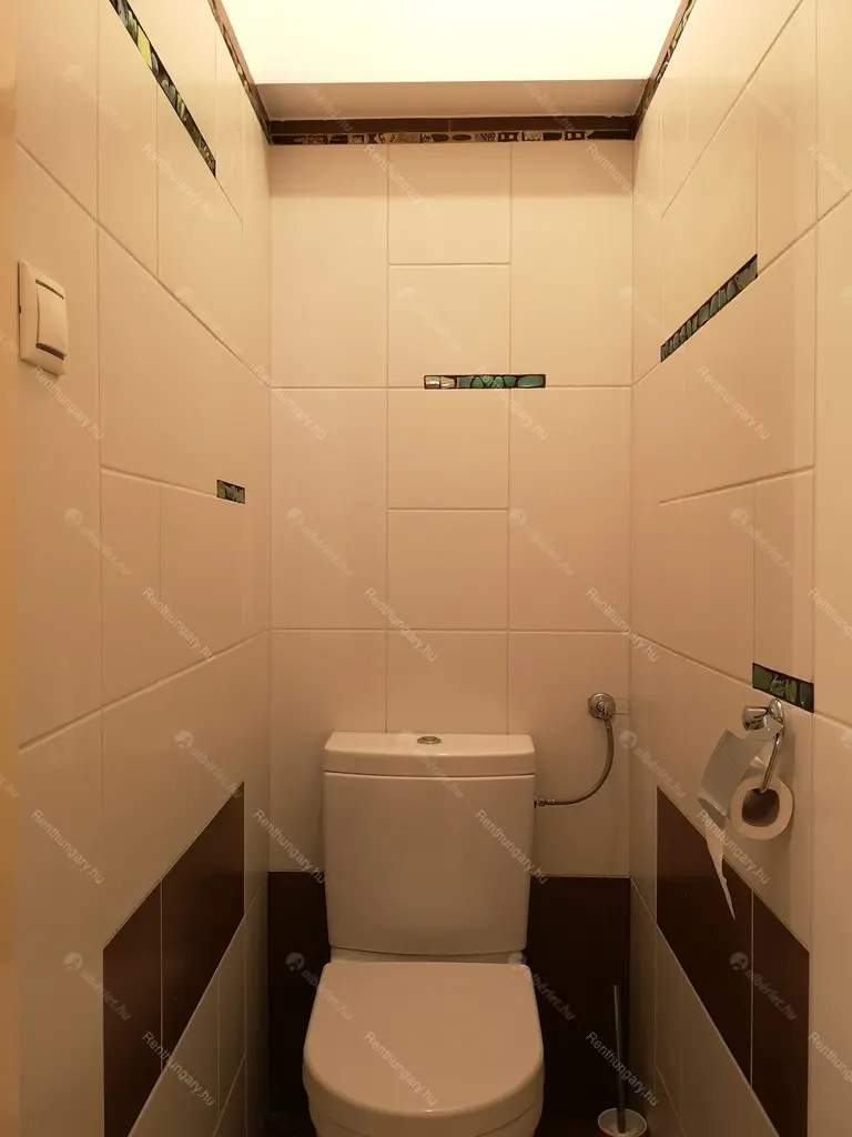 Kiadó albérlet 290000 Ft/hó áron: Budapest, I. kerület  Hunyadi János út. Mérete: 67 nm, 2 szobás | Alberlet.hu - 6708078