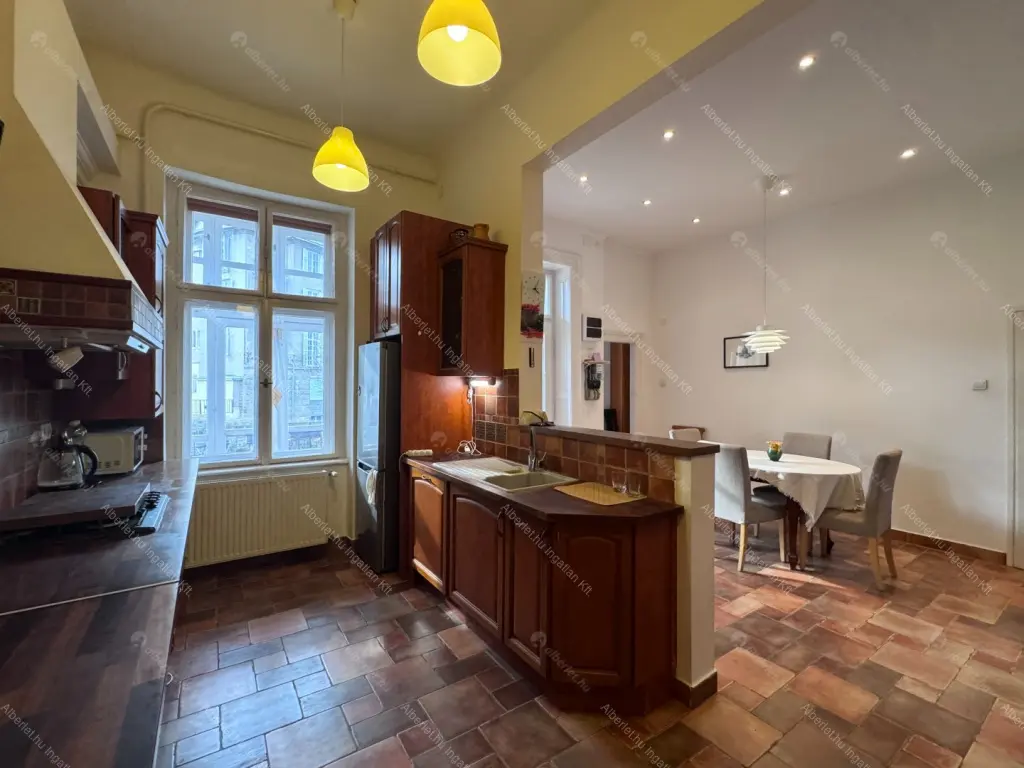 Kiadó albérlet 480000 Ft/hó áron: Budapest, I. kerület  Iskola utca. Mérete: 100 nm, 3 szobás | Alberlet.hu - 6684681