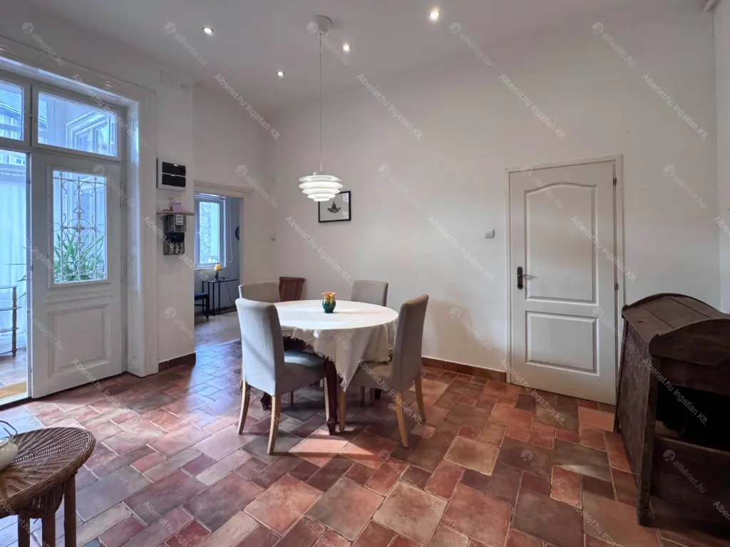 Kiadó albérlet 480000 Ft/hó áron: Budapest, I. kerület  Iskola utca. Mérete: 100 nm, 3 szobás | Alberlet.hu - 6692202