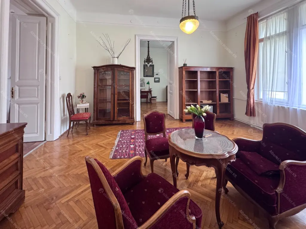 Kiadó albérlet 480000 Ft/hó áron: Budapest, I. kerület  Iskola utca. Mérete: 100 nm, 3 szobás | Alberlet.hu - 6692205