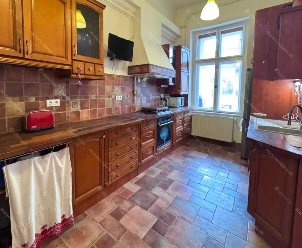 Kiadó albérlet 480000 Ft/hó áron: Budapest, I. kerület  Iskola utca. Mérete: 100 nm, 3 szobás | Alberlet.hu - 6692219