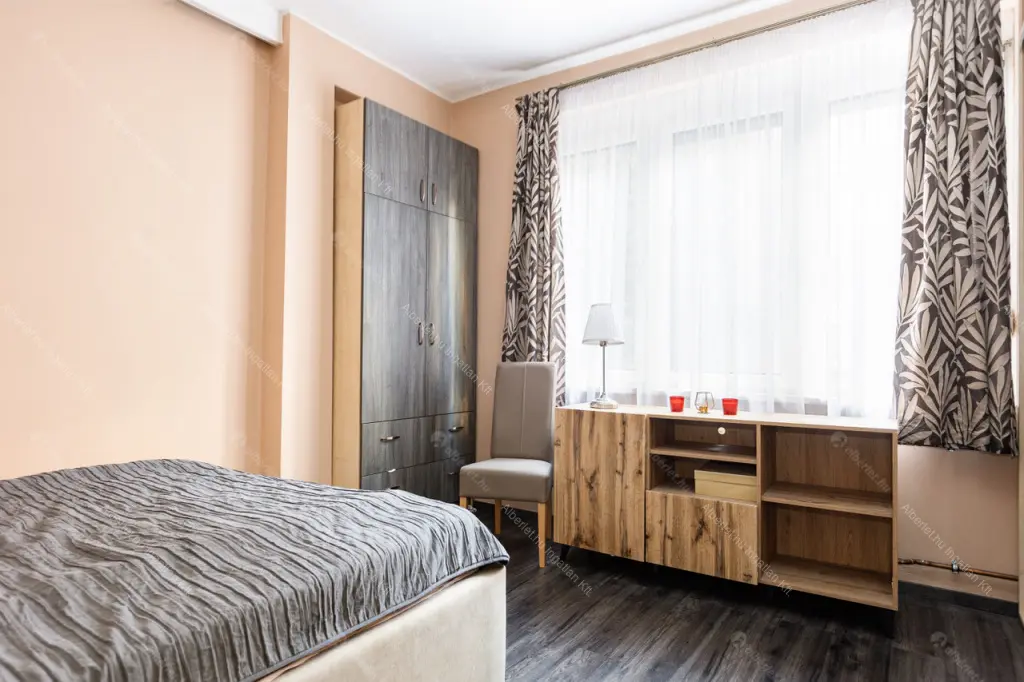 Kiadó albérlet 420000 Ft/hó áron: Budapest, I. kerület  Krisztina körút. Mérete: 74 nm, 3 szobás | Alberlet.hu - 6702051